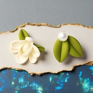 Flower Faux Pearl Asymmetrical Cute Fashion Statement Trendy Stud Earrings‎